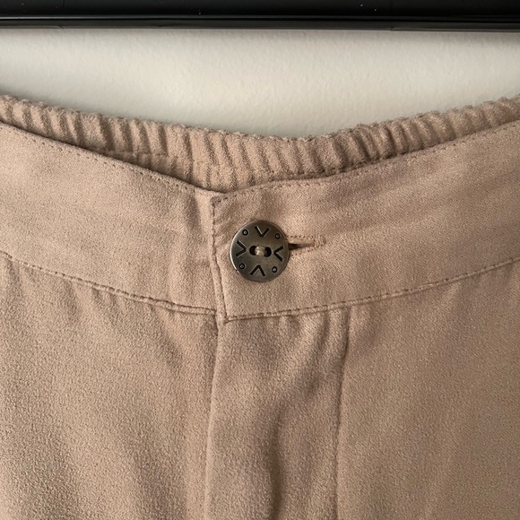 *SOLD* Vintage faux suede trousers - Picture 4 of 5